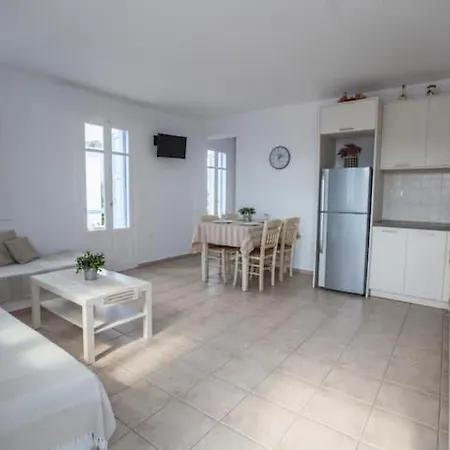 Astarti Apartments Livadi  Buitenkant foto
